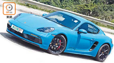 全新棍波718 Cayman GTS 4.0搭載4.0L水平對向六汽缸NA引擎，坐擁400hp馬力。<br>售價：$1,430,308起