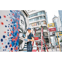 中環街市早前舉辦了第29屆「法國五月」藝術節，為市民帶來風格獨特的法國街頭壁畫藝術及精彩現場表演。