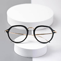 THOM BROWNE TBX-421 眼鏡 $5,700（C）