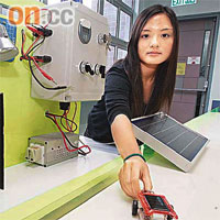職訓局借出學生設計的太陽能車等器材，為中學提供通識科教材。	（孫冰玉攝）