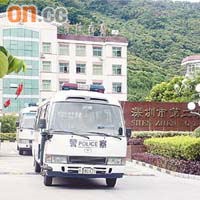 部分被告昨還押到深圳市第二看守所。