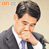 有批評指警務處處長鄧竟成應要為洩密事件公開道歉。