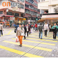 電氣道與永興街交界交通燈綠燈時間被指過短，行人要急步橫過馬路。