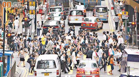 在即將舉行的政改表決日，中環交通隨時出現大混亂。