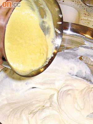 蛋黃醬含有豐富維他命Ｅ。