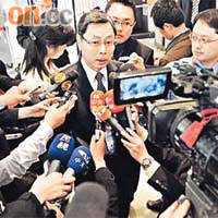 台灣電視台眾多，為爭收視不惜各出奇謀，經常引起採訪混亂。