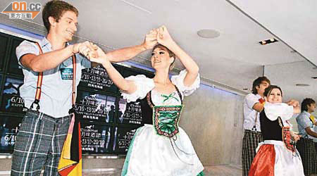 啤酒節期間將有德國傳統巴伐利亞民族舞表演。	（鍾麗珊攝）