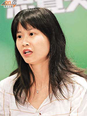 廿七歲陳小姐曾遭母親扔掉藥物，以致病情復發。
