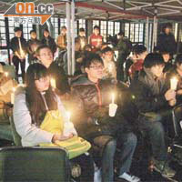 台灣當地的大學昨晚舉辦司徒華悼念晚會，有不少學生出席。	（本報台北傳真）