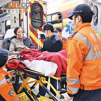 經救護車送入伊院的病人有一半需要安排留醫。