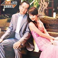 施榮忻與太太Jaymee喺泰國影嘅婚紗照，甜蜜又溫馨。