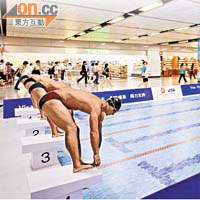 奧運泳池<br>這個有關奧運會的創意泳池廣告，曾令小孩子以為可以在車站內游泳。