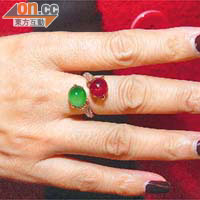 董太設計嘅紅寶加翡翠戒指，獨一無二。