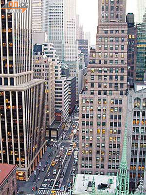 美國推廣紐約麥迪遜大街旅遊優惠計劃，希望吸客。