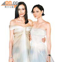 名模Lisa S.（左）及Ana R.齊演繹鄭兆良設計嘅最新晚裝。