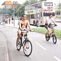 不少踏單車人士沒有遵照路面指示，逆線行車，易釀意外。
