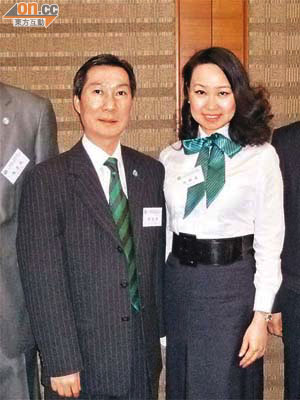 主席廖漢輝（左）及副主席何綺蓮話，總會未來主力搞長者同青少年服務。（潘翠華攝）