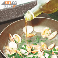 多食橄欖油有助減低患中風風險。