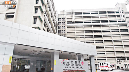 屯門醫院上月初發生為初生嬰打針錯位導致要截肢事故。（麥少峰攝）