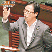 黃毓民炮轟陳維安不懂得與議員溝通，只適宜當技術官僚。