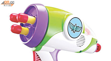 以巴斯光年為招徠的Toy Story Buzz Lightyear Cosmic Blaster玩具槍，深受小朋友歡迎，發出的音量不低。