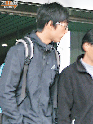 港大生陳駿涉嫌在宿舍偷拍女同學出浴，昨應訊後獲准保釋候訊。