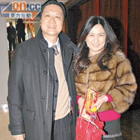 保良局總理陳正欣夫婦寄望龍年鐘錶生意大旺。