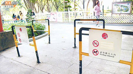 屯門文娛廣場的一列欄杆被發現未有上鎖，易招竊賊光顧。