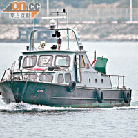 三艇停泊海域附近時有保安船隻巡邏。