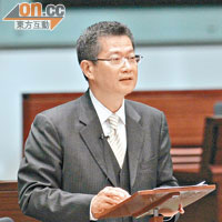 有三十二名已提名特首候選人的議員，僅得陳茂波一人是提名梁振英。