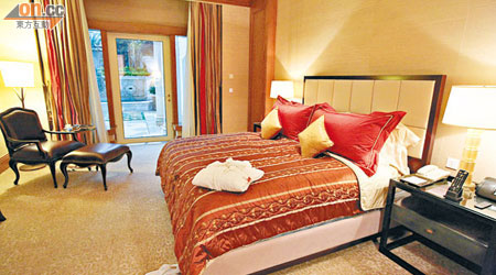 套房Palazzo的臥室豪華寬敞且布置優雅。