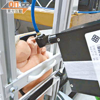 理大研發的氣沖印壓系統，用於評估糖尿患者足部傷口愈合情況。（圖片由受訪者提供）