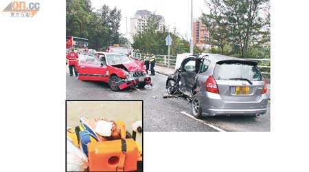 私家車被的士攔腰猛撞， 受傷理大生左面嚴重受傷送院（小圖）。（曾紹良攝）
