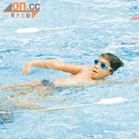 多做帶氧運動如游泳可鍛煉心臟功能。