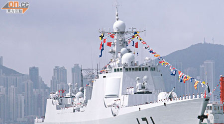 海口號屬新型導彈驅逐艦，曾獲國際海事組織頒授「航運和人類特別服務獎」。