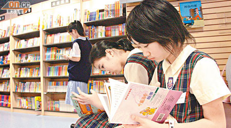 外國研究發現，足月後才出生的學童閱讀能力較佳。（資料圖片）