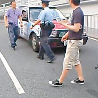 警員到場調查事件。（互聯網圖片）