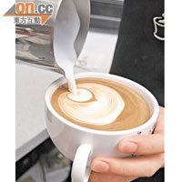 調查發現，連鎖咖啡店售賣的latte，熱量較普通咖啡高三倍以上。