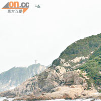 飛行服務隊直升機於石澳鶴咀尋回失蹤韓漢。