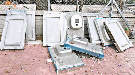 不少公屋戶均會為單位進行大裝修，拆去單位原來的廚廁設施，造成浪費。（資料圖片）