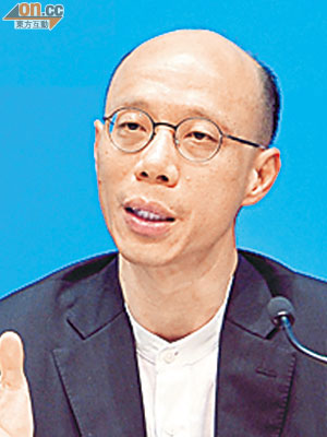 環境局局長黃錦星表示空氣污染物減排目標，社會要共同承擔。