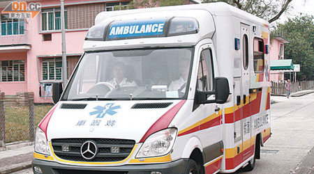 救護車加裝的多個鏡頭分別置於車的左右兩側、車頭頂及車尾頂。