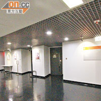 設施空置<BR>大樓內有多個活動室，惟鮮有使用進行活動。