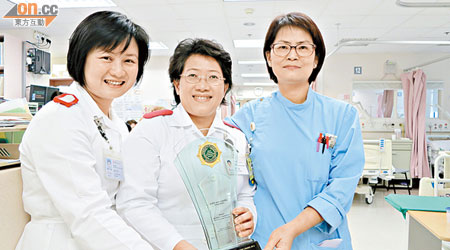 瑪麗醫院心胸外科護理團隊榮獲2012年亞洲管理會議生物醫學設備改善大獎。