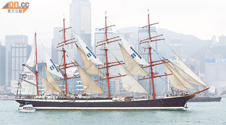 市民將可登上有九十二年歷史的古帆船「謝多夫號」。