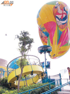 本港海洋公園去年曾發生氦氣球意外。（資料圖片）