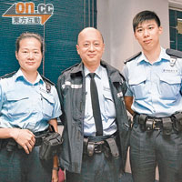 協助產子的高級警員陳燕霞(左起)、署理警署警長程澤銘及警員陳忠成。（梁卓明攝）