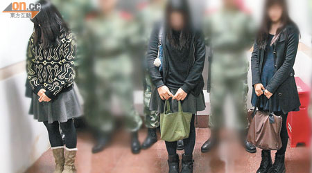 被捕的三名九十後香港少女，走私時均以黑色襪褲及短裙打扮。（本報深圳傳真）