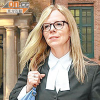 政府的代表律師Monica Carss-Frisk，指任何人都無法逃避其與生俱來的性別。（何天成攝）