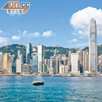 中央官員三日內兩度放話，形容香港經濟如逆水行舟，不進則退。